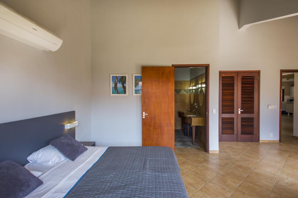 Blue Bay Bungalows Esterno foto