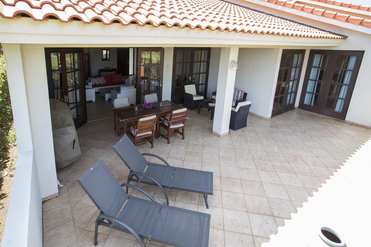 Blue Bay Bungalows Esterno foto